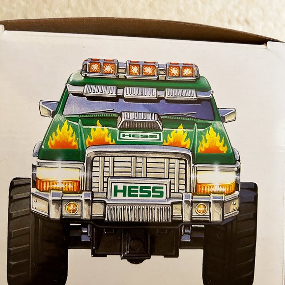 NIB Vintage 2007 HESS Oil Company Toy MONSTER Truck w/2 Motorcycles and  org bag - Picture 8 of 8